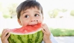 理智吃瓜娱乐圈的假新闻,理智吃瓜，辨别真假新闻